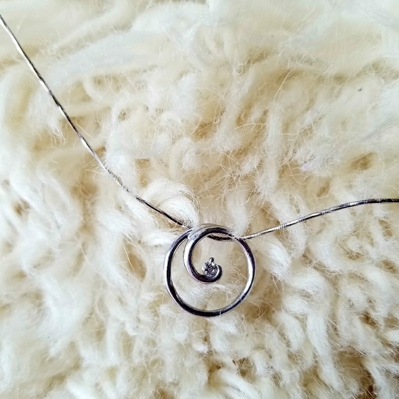 Jewelry - 🔥SALE🔥14kt Italy white gold with brilliant!